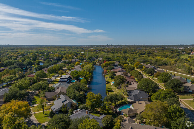 Interlochens Neighborhood in Arlington